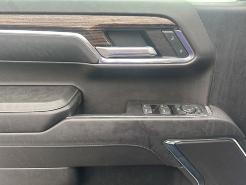 Used 2024 GMC Sierra 1500 Elevation image 10