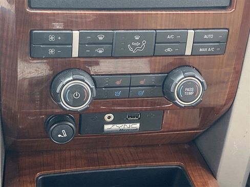 Used 2010 Ford F150 Lariat image 26