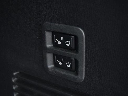 Used 2021 Nissan Armada Platinum image 35