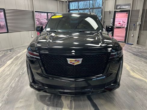 Used 2021 Cadillac Escalade Sport w/ Driver Assist Tech Package image 39