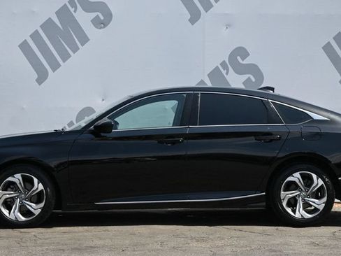 Used 2018 Honda Accord EX image 8