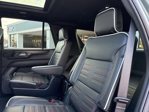 Used 2025 GMC Yukon AT4 Ultimate image 42