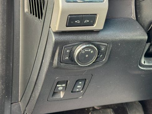 Used 2016 Ford F150 Lariat w/ Equipment Group 501A Mid image 23