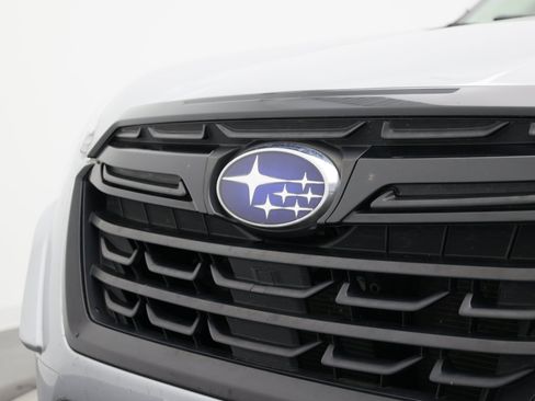 Used 2023 Subaru Forester Premium AWD/4WD image 10