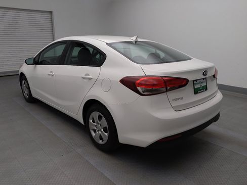 Used 2017 Kia Forte LX image 5
