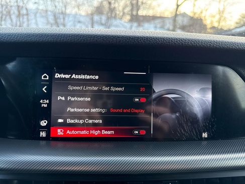 Used 2022 Alfa Romeo Stelvio Veloce image 46