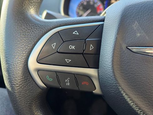 Used 2015 Chrysler 200 LX image 23