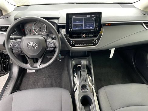 Used 2022 Toyota Corolla LE FWD image 15