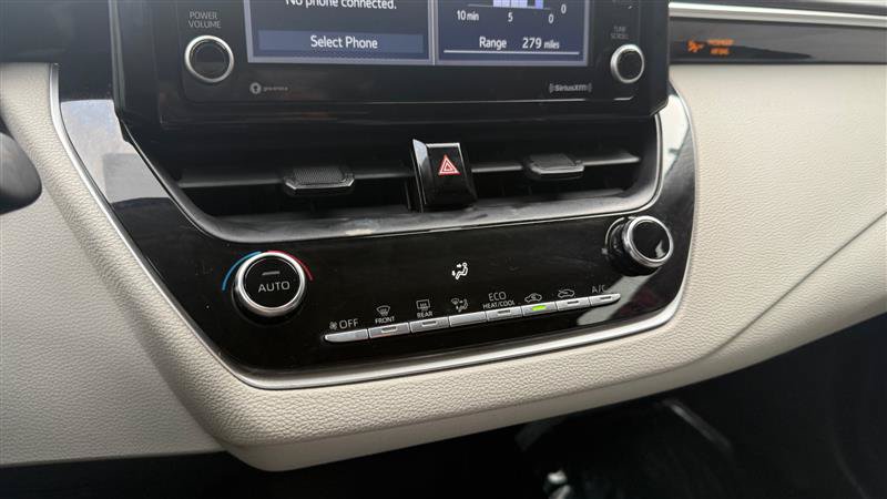 Used 2022 Toyota Corolla LE FWD image 34