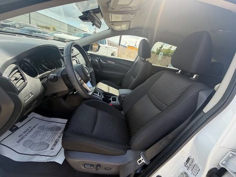 Used 2020 Nissan Rogue SV AWD/4WD image 9