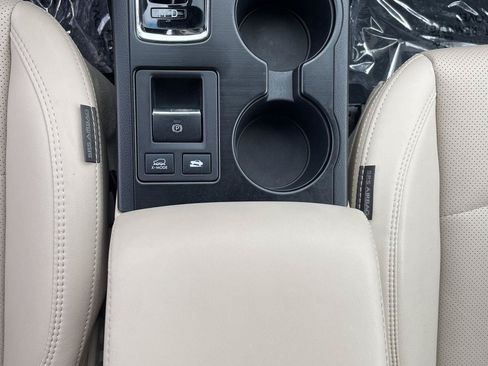 Used 2018 Subaru Outback 2.5i Limited AWD/4WD image 31