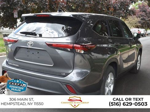 Used 2025 Toyota Highlander LE FWD image 5