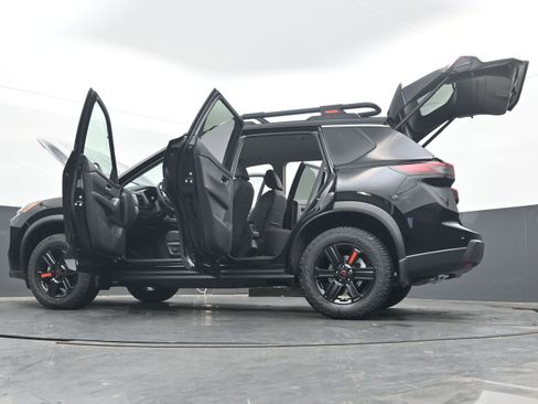 New 2026 Nissan Rogue SV image 42