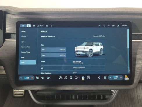 Used 2024 Rivian R1S Adventure image 29