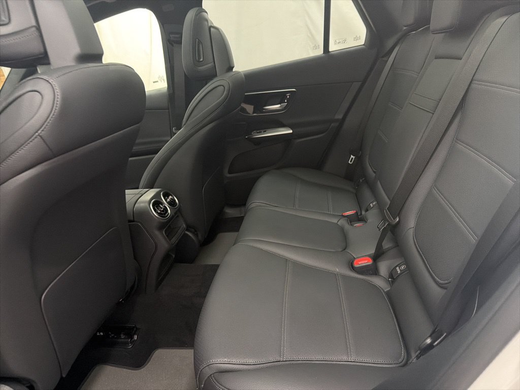 Used 2026 Mercedes-Benz GLC 300 4MATIC image 19