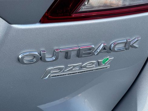 Used 2016 Subaru Outback 2.5i Limited image 24