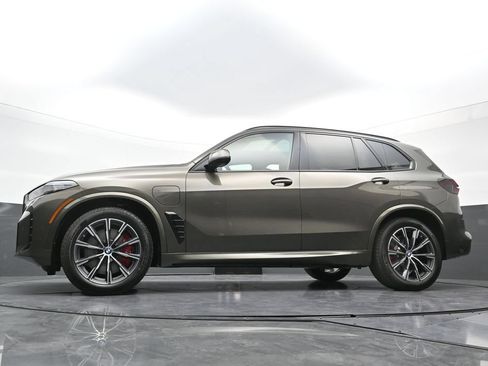 New 2026 BMW X5 xDrive50e w/ M Sport Package AWD/4WD image 24