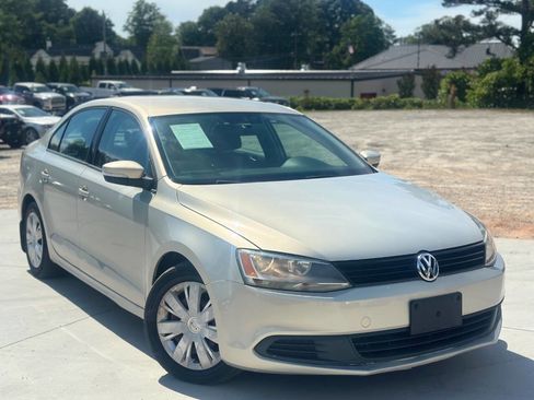 Used 2012 Volkswagen Jetta SE FWD image 1