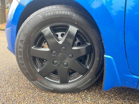 Used 2020 Nissan Versa S image 42