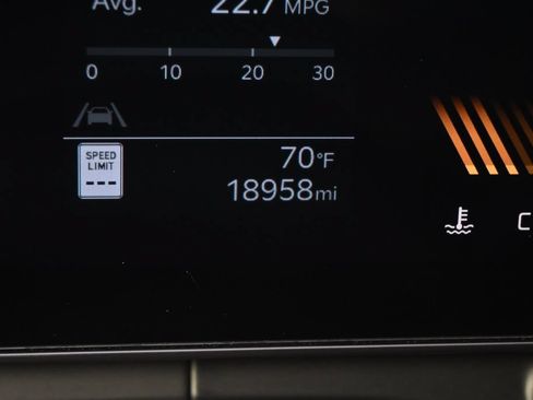 Used 2026 Kia Carnival FWD image 27