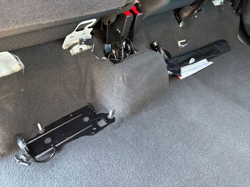 Used 2024 Chevrolet Silverado 3500 LT image 26