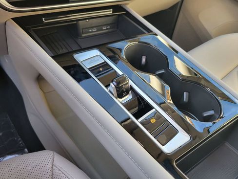 New 2026 Volkswagen Atlas SE image 10