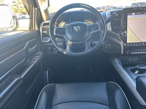Used 2022 RAM 2500 Laramie AWD/4WD image 21