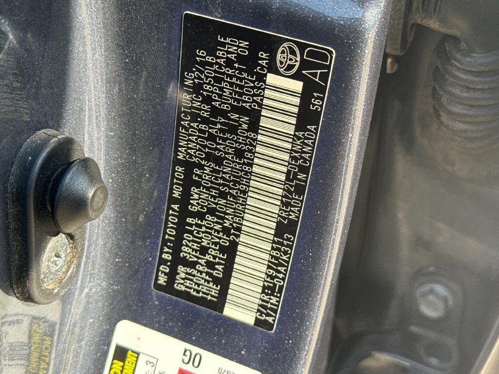 Used 2017 Toyota Corolla LE FWD image 29