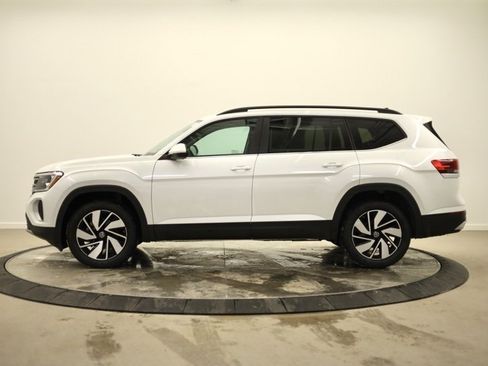 New 2026 Volkswagen Atlas SE image 6