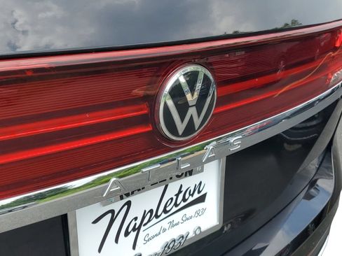 Used 2025 Volkswagen Atlas SE FWD image 30