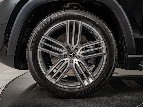 Used 2026 Mercedes-Benz GLS 450 4MATIC image 10