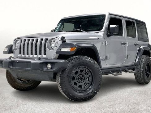 Used 2018 Jeep Wrangler Unlimited Sport image 14