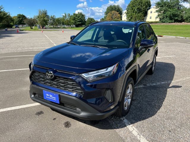 Used 2025 Toyota RAV4 XLE AWD/4WD image 4