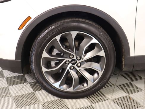 Used 2023 Lincoln Nautilus Reserve image 18