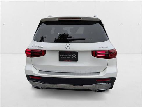 New 2026 Mercedes-Benz GLB 250 4MATIC image 7