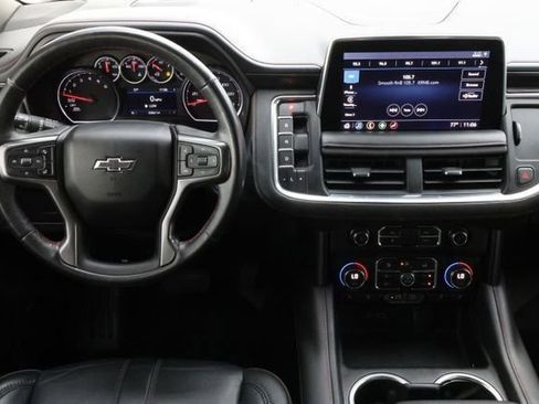 Used 2021 Chevrolet Suburban RST w/ Luxury Package image 13