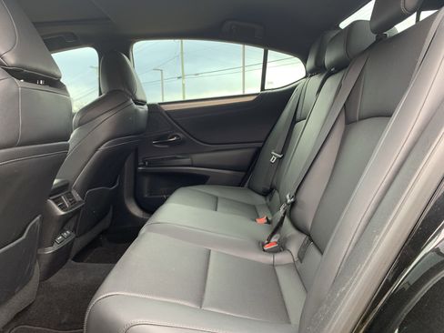 Certified 2021 Lexus ES 350 F Sport w/ Accessory Package 2 image 32