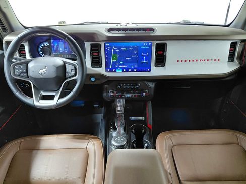 Certified 2023 Ford Bronco Heritage Edition AWD/4WD image 3
