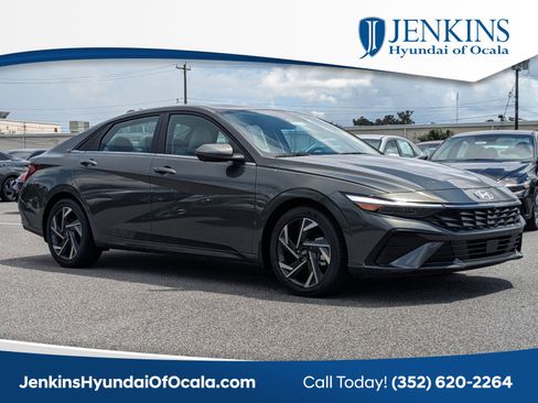 New 2025 Hyundai Elantra Limited image 1