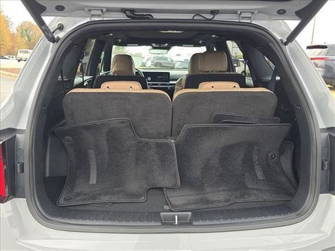 Used 2024 Kia Sorento SX Prestige w/ Olive Brown Leather Package image 13