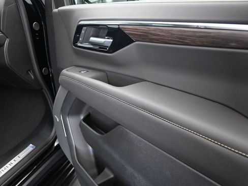New 2026 Chevrolet Suburban Premier RWD image 24