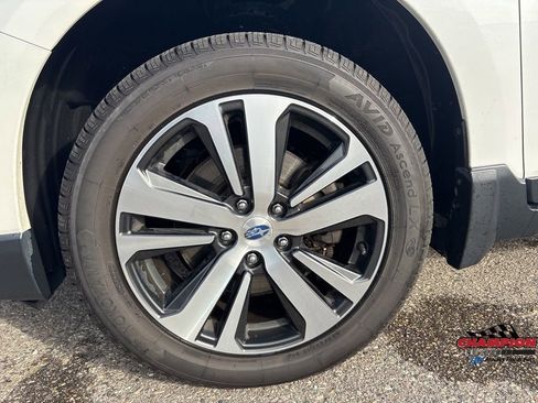 Used 2019 Subaru Outback 2.5i Limited image 11