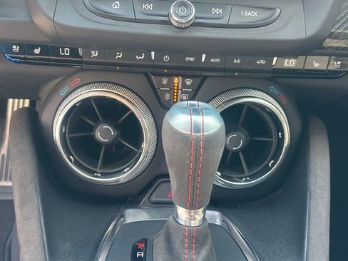 Used 2022 Chevrolet Camaro ZL1 RWD image 18