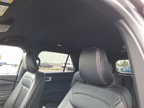 Used 2020 Ford Explorer XLT w/ Equipment Group 202A image 14