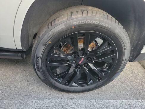 Used 2022 GMC Yukon Denali RWD image 11