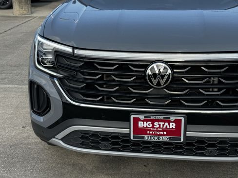 Used 2024 Volkswagen Atlas Cross Sport SE w/ Black Wheel Package FWD image 6