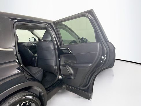 Used 2025 Mitsubishi Outlander SE FWD image 30