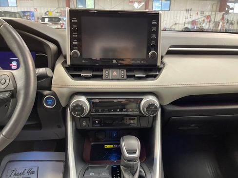Certified 2022 Toyota RAV4 Limited AWD/4WD image 18