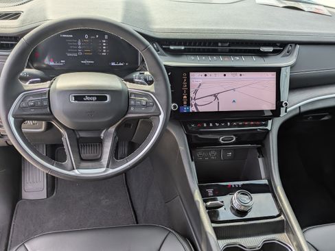 New 2026 Jeep Grand Cherokee L Limited AWD/4WD image 16