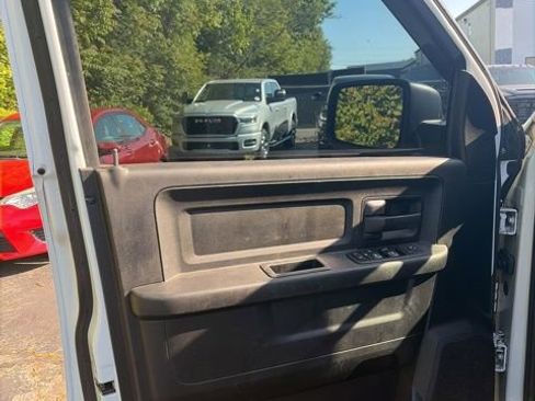 Used 2017 RAM 2500 Tradesman w/ Chrome Appearance Group image 13